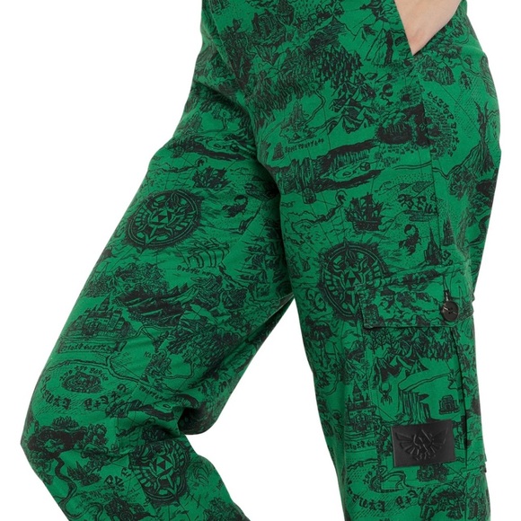 NWT! Zelda Hyrule Cargo Pants - Picture 3 of 7